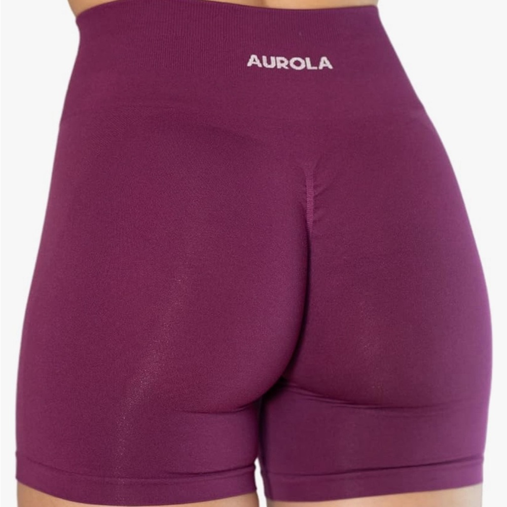 Aurola Shorts